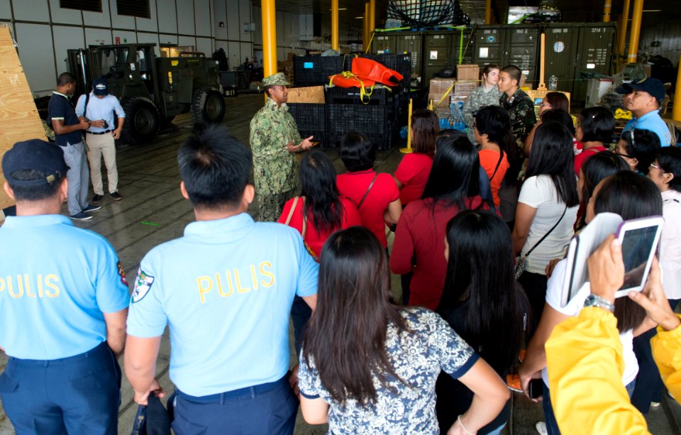 USNS Millinocket ship tours in Philippines 150808-N-MK341-023