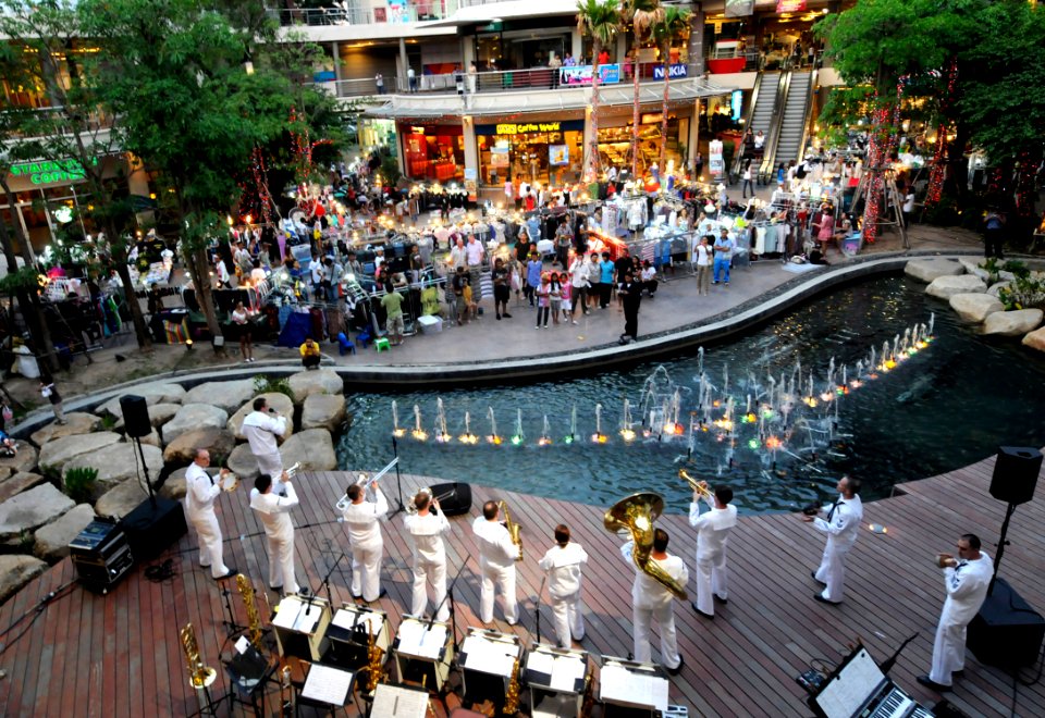 US Navy 100421-N-0864H-180 The U.S. 7th Fleet band performs for locals at the Avenue Shopping Center in Pattaya, Thailand