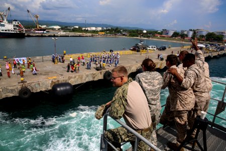 USNS Millinocket arrives in the Philippines. (20318992955)