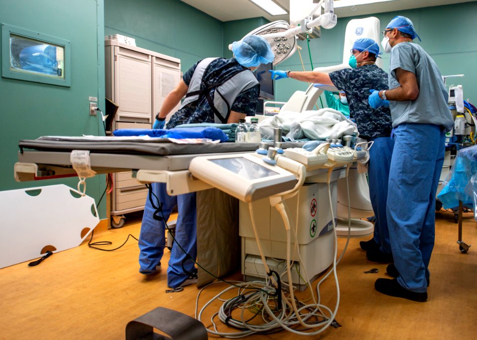 USNS Mercy Sailors Treat Patient (49770244688)
