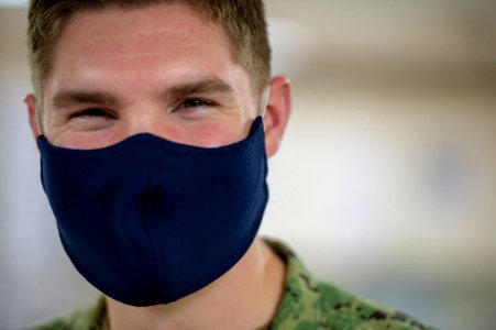 USNS Mercy Religious Program Specialist and Chaplain Makes Rounds (49826464263)