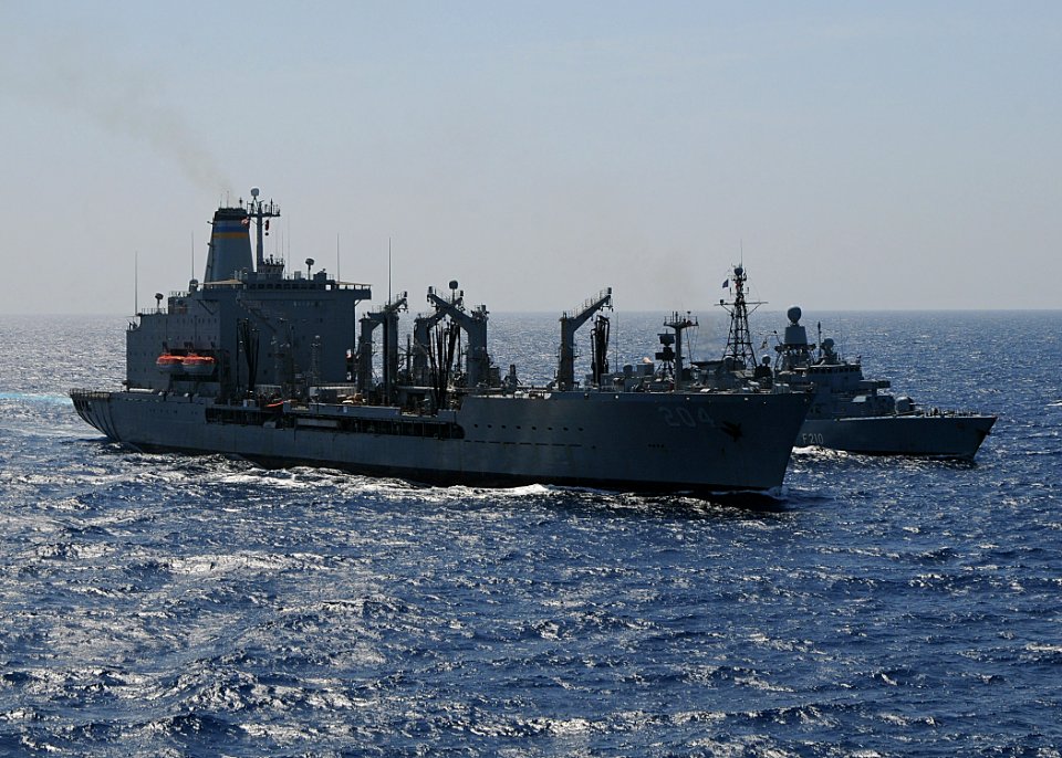 US Navy 100427-N-1082Z-056 The Military Sealift Command fleet replenishment oiler USNS Rappahannock (T-AO 204) and the German navy Frigate Emden (F 210) complete a replenishment at sea
