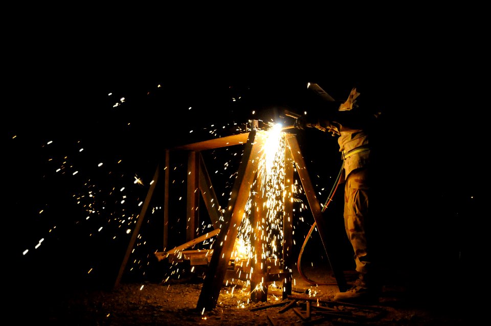 US Navy 100504-N-0475R-663 Steelworker Constructionman Katie Hale, from Jacksonville, Fla., assigned to Naval Mobile Construction Battalion (NMCB) 5