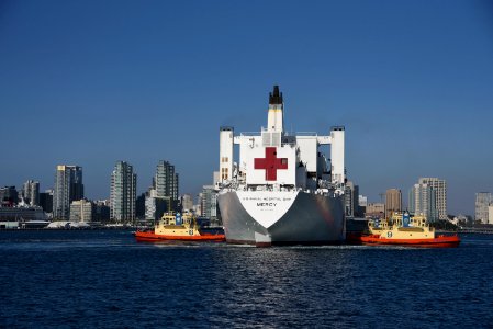 USNS Mercy Arrives in San Diego 200515-N-ZQ216-1195 (49912763998)
