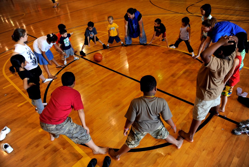 US Navy 100503-N-5862D-069 The Fleet and Family Support Center organized games for children to pass the time at the North-side gym at Naval Support Activity Mid-South in Millington, Tenn