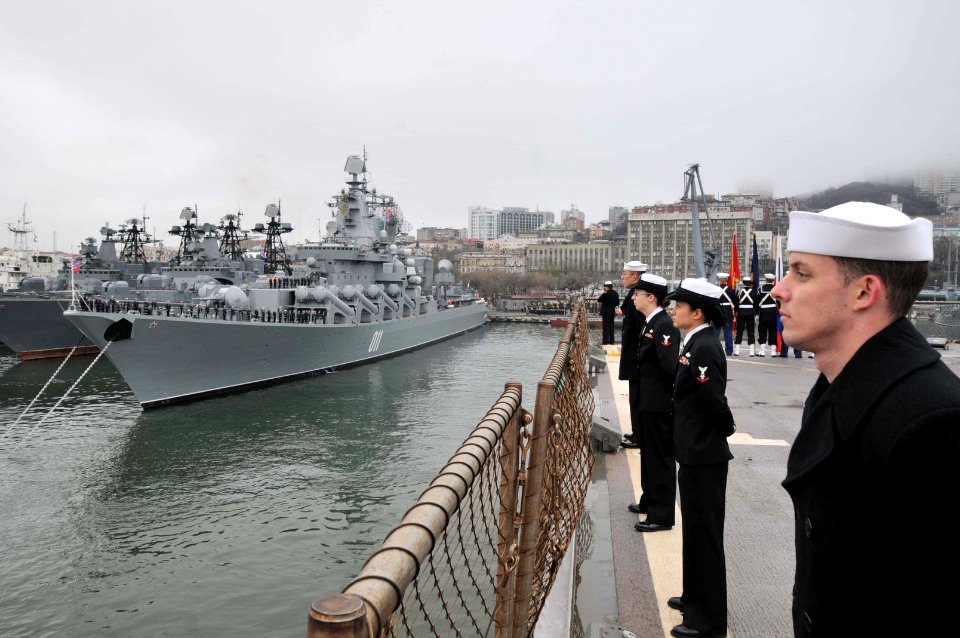 US Navy 100507-N-8721D-071 ailors man the rails as the U.S. 7th Fleet flagship USS Blue Ridge (LCC 19) arrives in Vladivostok