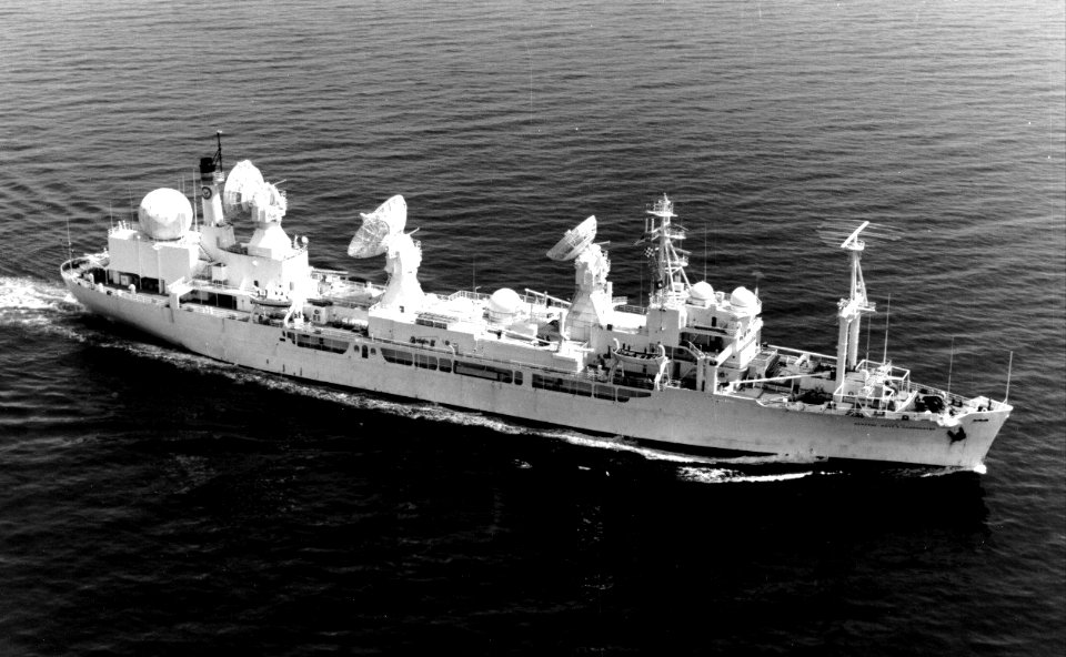 USNS Hoyt S. Vandenberg (T-AGM-10) b&w