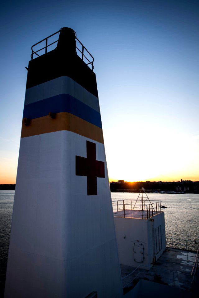 USNS Comfort Moored in New York City (49770050388)