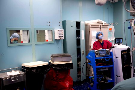 USNS Comfort (T-AH 20) Performs Surgery (49803008231) photo