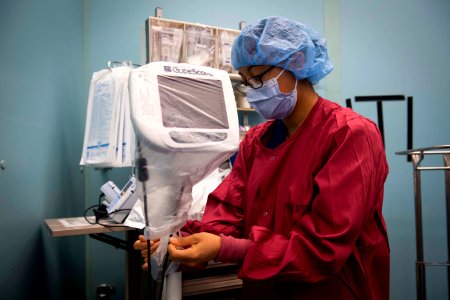 USNS Comfort (T-AH 20) Performs Surgery (49802452343) photo