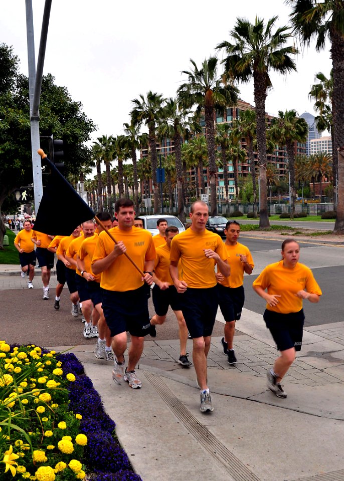 US Navy 100514-N-3038W-013 Sailors assigned to Navy Public Affairs Support Element West participate in a command run in downtown San Diego