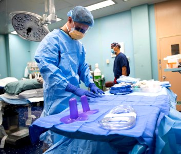 USNS Comfort (T-AH 20) Performs Surgery (49802454638) photo