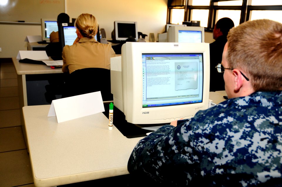 US Navy 100511-N-4995K-024 Sailors participate in a revised Yeoman and Personnel Specialists Advanced Administration Course at the Center for Service Support learning site