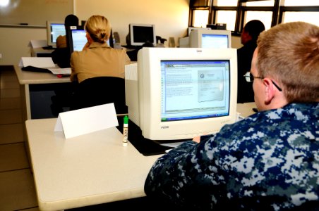 US Navy 100511-N-4995K-024 Sailors participate in a revised Yeoman and Personnel Specialists Advanced Administration Course at the Center for Service Support learning site photo