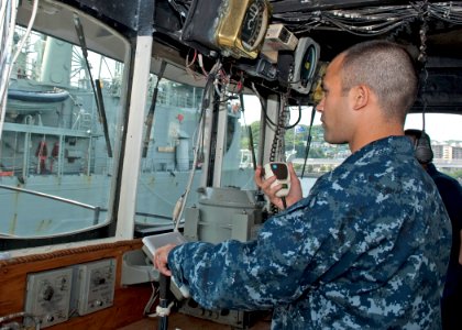 US Navy 100525-N-2218S-002 HMAS Newcastle leave Yokosuka, Japan