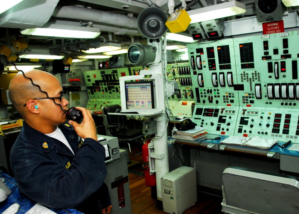 US Navy 100525-N-8721D-001 USS Cowpens conducts engineering operational testing
