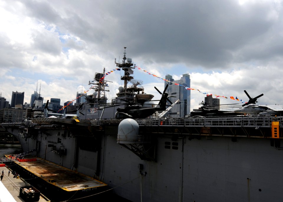 US Navy 100601-N-6676S-022 The multipurpose amphibious assault ship USS Iwo Jima (LHD 7) is moored at Pier 88 for Fleet Week New York. Approximately 3,000 Sailors, Marines and Coast Guardsmen are participating in the 23rd Fleet