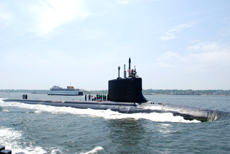 US Navy 100601-N-8750E-250 The Virginia-class attack submarine USS New Mexico (SSN 779) transits the Thames River to her new homeport at Naval Submarine Base New London