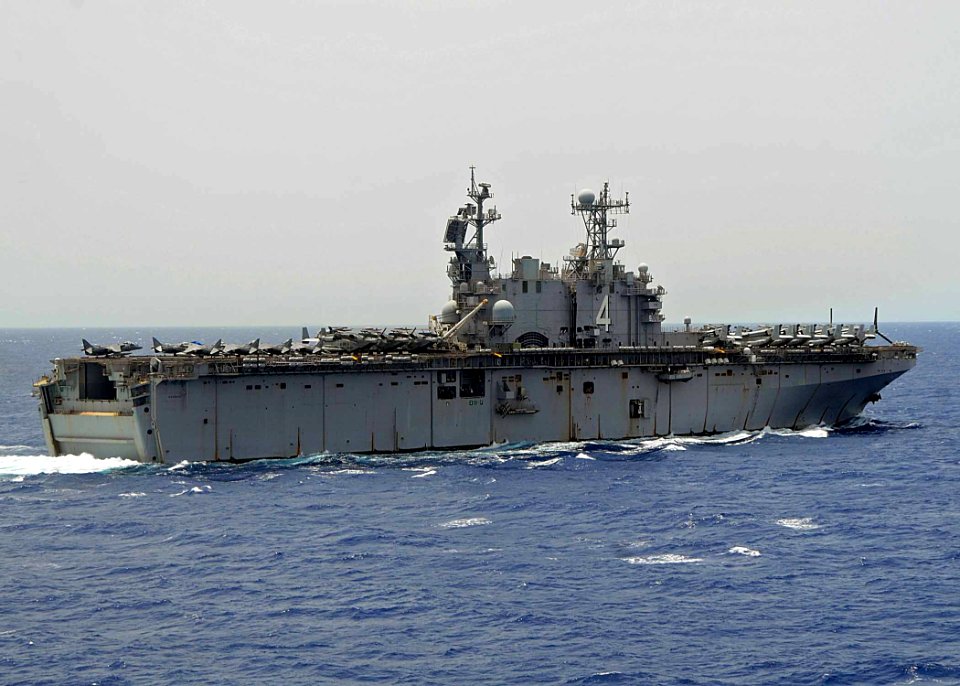US Navy 100604-N-1082Z-048 The multi-purpose amphibious assault ship USS Nassau (LHD 4) underway
