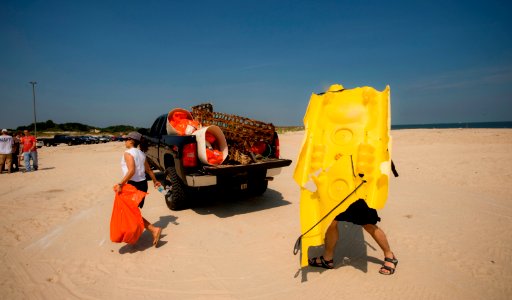 US Navy 100605-N-7874H-158 Sailors participate in