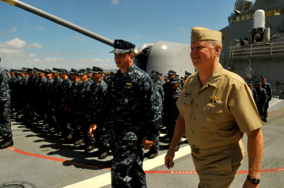 US Navy 100609-N-8273J-034 Chief of Naval Operations (CNO) Adm. Gary Roughead visits with Sailors aboard the Arleigh Burke-class Destroyer USS Hopper (DDG 70) at Joint Base Pearl Harbor-Hickam