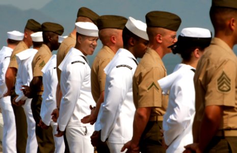 US Navy 100615-N-5319A-014 Sailors and Marines man the rails as the amphibious transport dock ship USS New Orleans (LPD 18) arrives in Manzanillo, Mexico