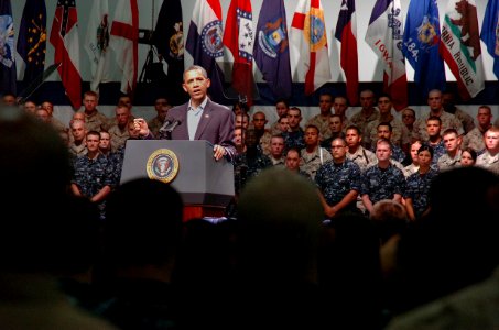US Navy 100615-N-4482V-005 President Barack Obama discusses the efforts being done to contain the oil spill in the Gulf of Mexico