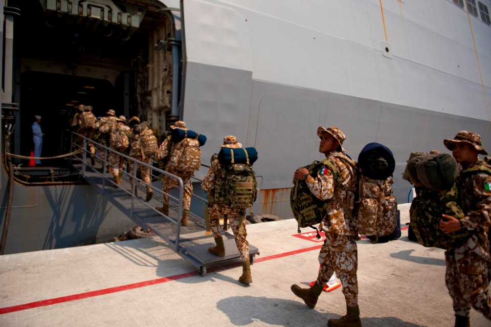 US Navy 100620-N-5319A-030 Mexican marines board the amphibious transport dock ship USS New Orleans (LPD 18) for exercises in Manzanillo, Mexico