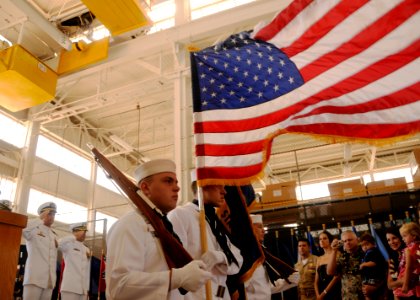US Navy 100624-N-7498L-090 Sailors assigned to the honor guard detail from Mobile Diving Salvage Unit (MDSU) 1