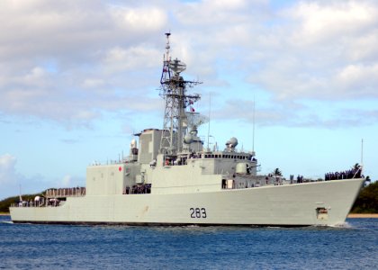 US Navy 100624-N-6854D-933 HMCS Algonquin (DDG 283) pulls into Joint Base Pearl Harbor-Hickam, Hawaii, to support RIMPAC 2010