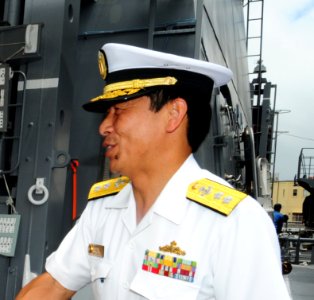 US Navy 100629-N-3570S-007 Japan Maritime Self-Defense Force Rear Adm. Kazuki Yamashita
