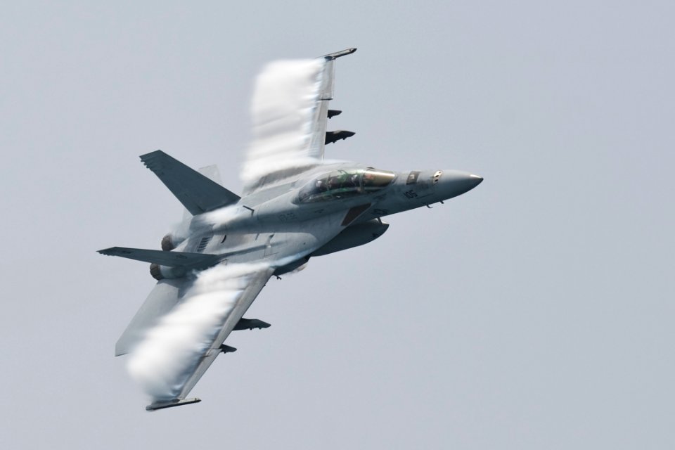 US Navy 100703-N-7317W-023 An F-A-18F Super Hornet assigned to the Swordsmen of Strike Fighter Squadron (VFA) 32