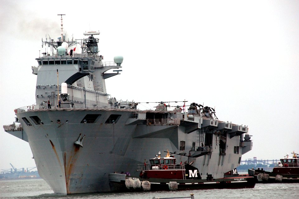 US Navy 100630-N-9806M-116 The Royal Navy landing platform dock ship HMS Ocean (L12) arrives at Naval Station Norfolk during Operation AURIGA