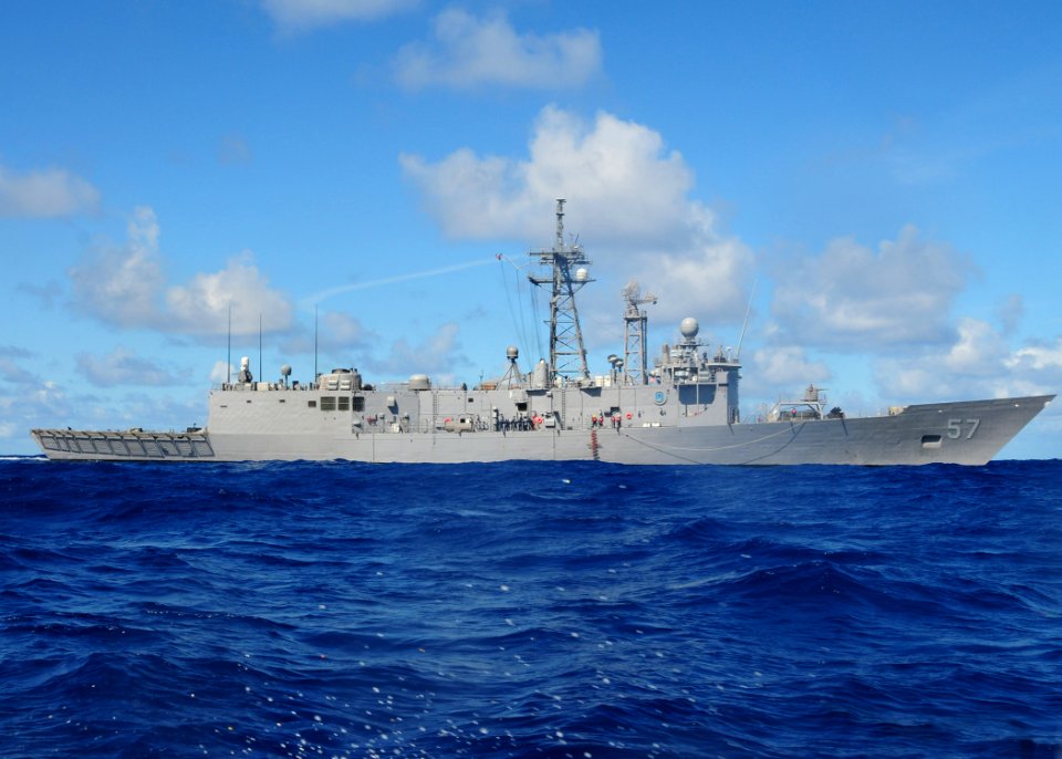 US Navy 100708-N-3570S-325 USS Reuben James (FFG 57) conducts training exercises supporting Rim of the Pacific (RIMPAC) 2010 exercises