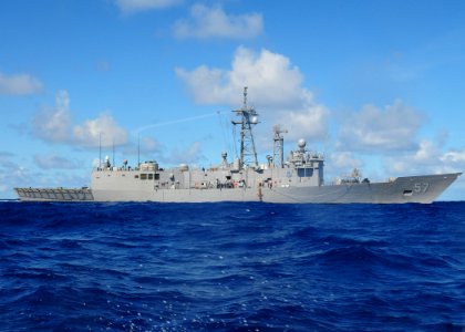 US Navy 100708-N-3570S-325 USS Reuben James (FFG 57) conducts training exercises supporting Rim of the Pacific (RIMPAC) 2010 exercises