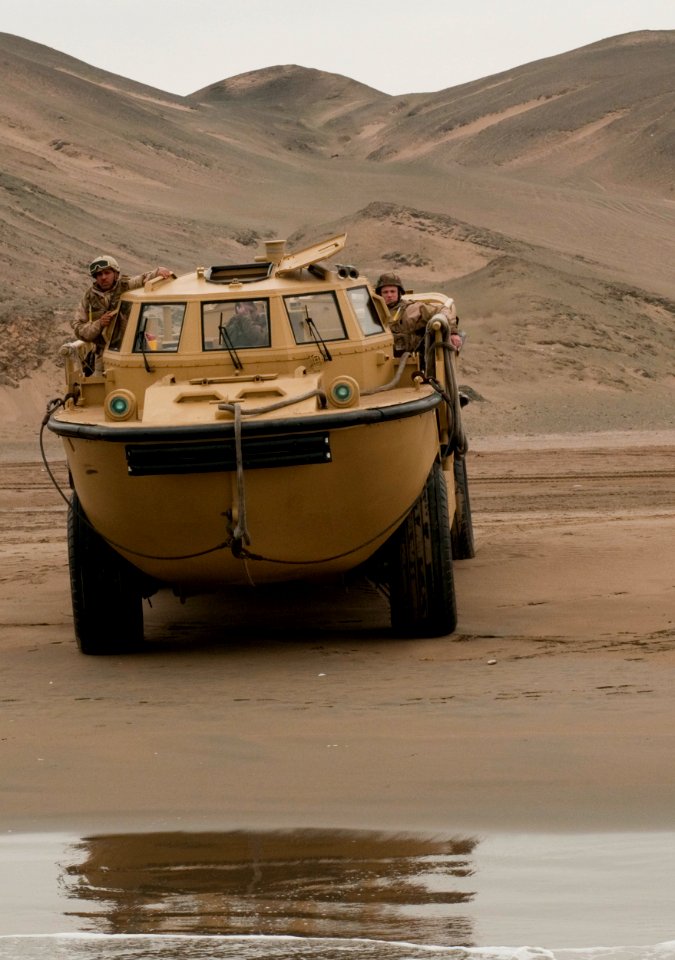 US Navy 100707-N-5319A-022 A lighter amphibious re-supply cargo (LARC) vehicle, assigned to Beach Master Unit (BMU) 1
