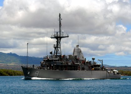 US Navy 100707-N-6854D-014 USS Pioneer (MCM 9) departs Joint Base Pearl Harbor-Hickam to support Rim of the Pacific (RIMPAC) 2010 exercises