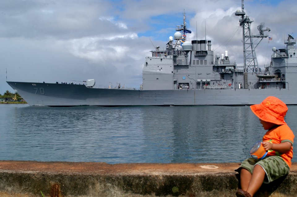 US Navy 100707-N-0641S-263 USS Lake Erie (CG 70) departs Joint Base Pearl Harbor-Hickam to support Rim of the Pacific (RIMPAC) 2010 exercises
