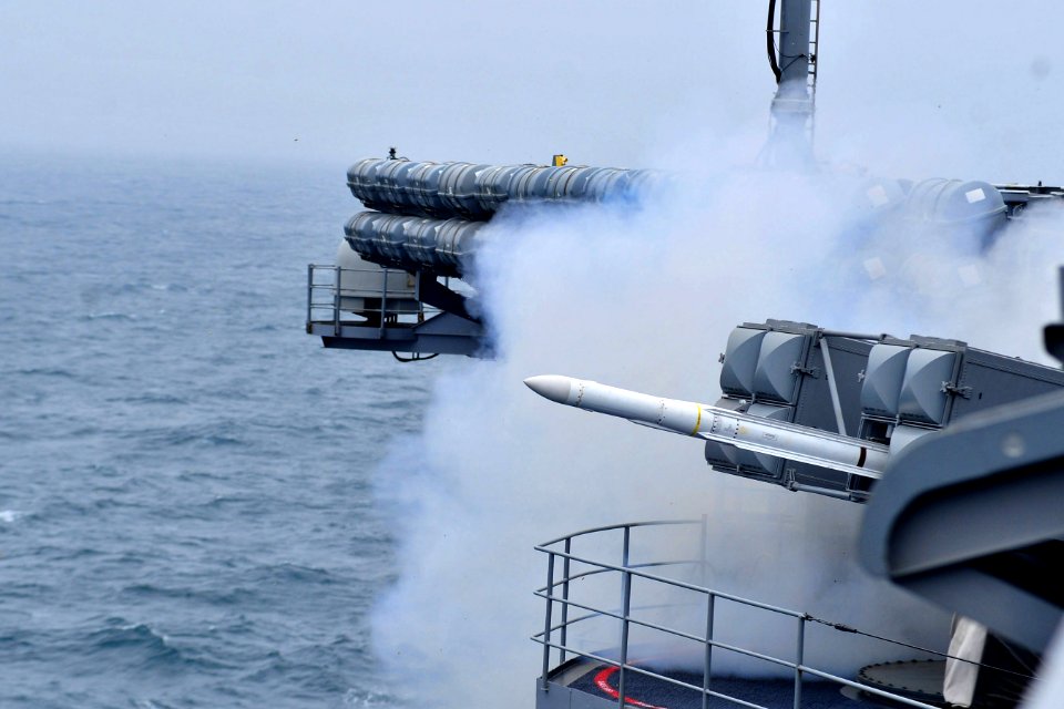 US Navy 100717-N-2953W-090 A NATO Sea Sparrow missile is launched from USS Carl Vinson (CVN 70)