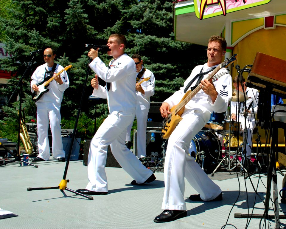 US Navy 100723-N-0869H-037 Members of the U.S. Navy Rock Band Horizon perform at a theme park as part of Twin Cities Navy Week