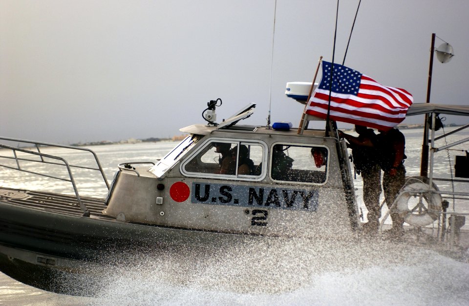 USN patrol boat in the Persian Gulf -b