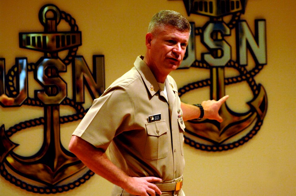 US Navy 100729-N-9818V-058 Master Chief Petty Officer of the Navy (MCPON) Rick West addresses Class 154 at the Senior Enlisted Academy (SEA) during his visit to Naval Station Newport