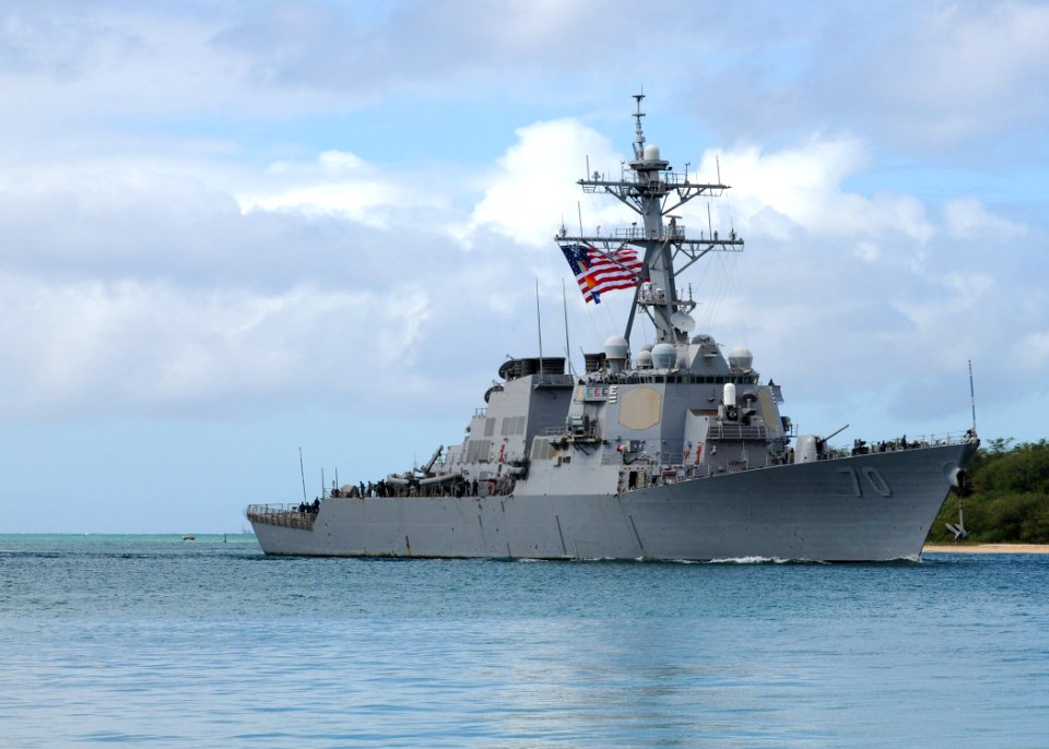 US Navy 100730-N-8539M-143 The Arleigh Burke-class guided-missile destroyer USS Hopper (DDG 70) returns to Joint Base Pearl Harbor-Hickam after participating in Rim of the Pacific (RIMPAC) 2010 exercises
