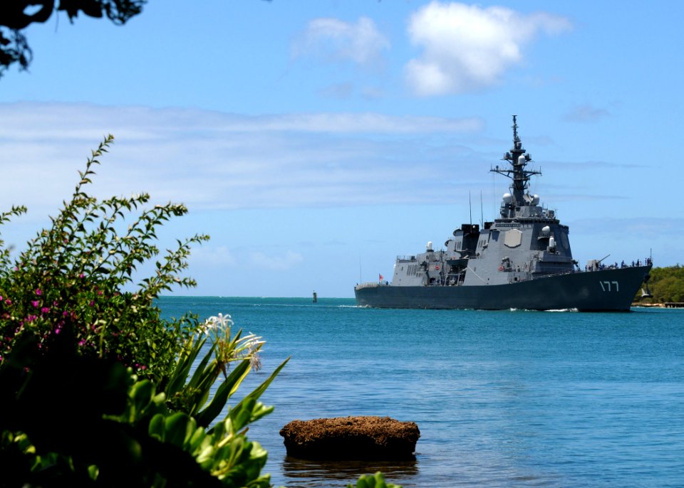 US Navy 100730-N-8539M-219 The Japan Maritime Self-Defense Force guided-missile destroyer JS Atago (DDG 177) returns to Joint Base Pearl Harbor-Hickam after participating in Rim of the Pacific (RIMPAC) 2010 exercises