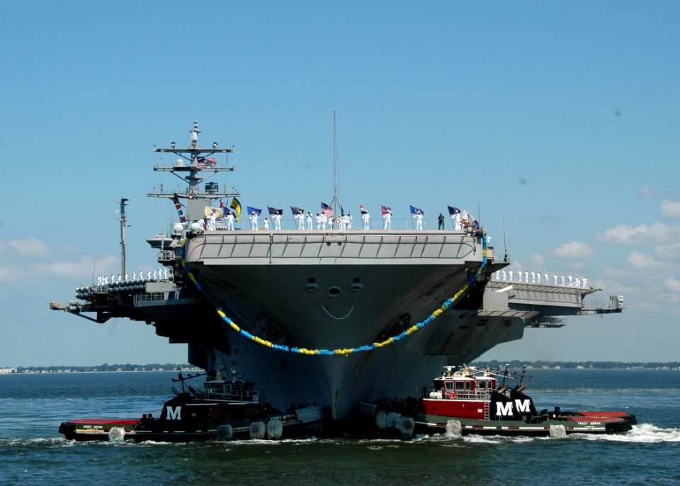 US Navy 100728-N-9806M-104 The Nimitz-class aircraft carrier USS Dwight D. Eisenhower (CVN 69) returns to Naval Station Norfolk after a seven-month deployment