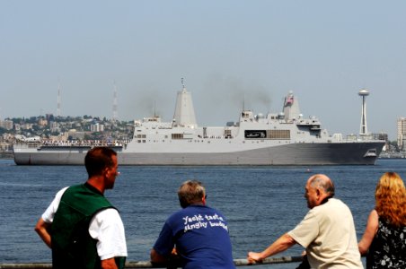 US Navy 100804-N-7783B-054 The amphibious transport dock ship USS Green Bay (LPD 20) enters Elliot Bay to the Port of Seattle to participate in the 61st annual Seattle Seafair Navy Week photo
