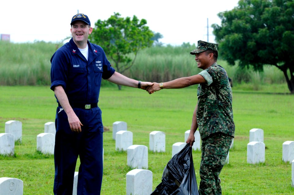 US Navy 100805-N-7478G-421 Information Systems Technician 1st Class James Zuraff, assigned to the U.S. 7th Fleet command ship USS Blue Ridge (LCC 19),