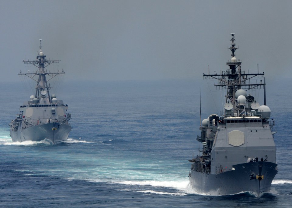 US Navy 100804-N-5016P-003 The guided-missile cruiser USS Cape St. George (CG 71) and the guided-missile destroyer USS Sterett (DDG 104) are underway during a composite training unit exercise