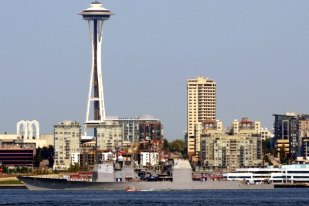 US Navy 100804-N-7783B-008 The Ticonderoga-class guided-missile cruiser USS Port Royal (CG 73) arrives in Seattle to participate in the 61st annual Seattle Seafair Navy Week photo