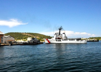 USCGC Valiant Pulls Into GTMO DVIDS291089